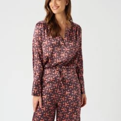 Dea Kudibal Blouses Jennifer Blouse Pink 13 Dea Kudibal Blouses Jennifer Blouse Pink -Dea Kudibal Winkel 324175a256b06bf1efaa6ed4f26e7f9c