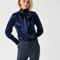 Dea Kudibal Blouses Elsa Blouse Blue 10 Dea Kudibal Blouses Elsa Blouse Blue -Dea Kudibal Winkel 5a20a1468637c8cea7ded5a3713a0556