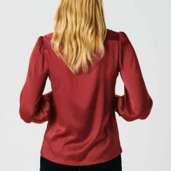 Dea Kudibal Longsleeve Shirts Shirts Red 13 Dea Kudibal Longsleeve Shirts Shirts Red -Dea Kudibal Winkel c8c8f7fcc0ed8737ea19d9bc9380c9fe